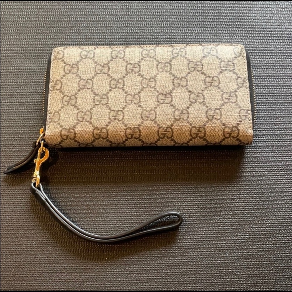 Gucci wallet